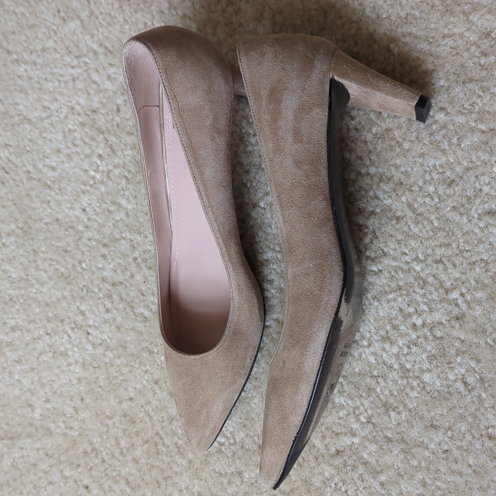 Stuart Weitzman Beige low heels size 6 - Picture 5 of 10